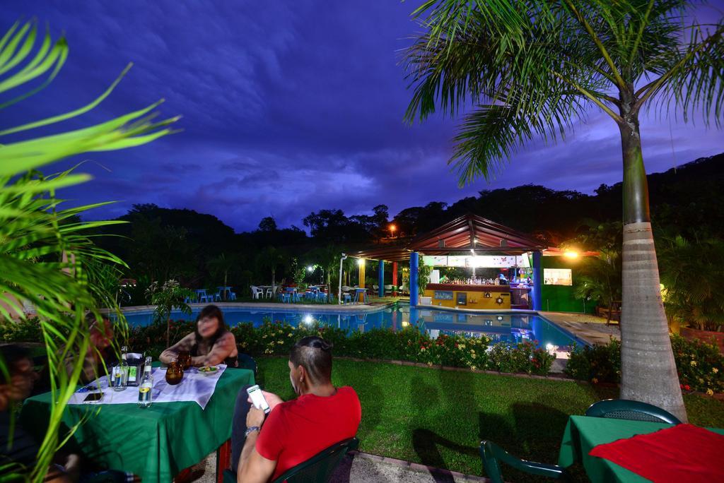 Royal Heights Hotel Jicaral Esterno foto